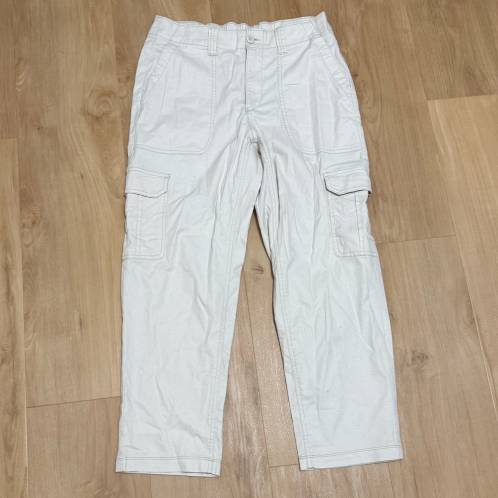 Old Navy Cream Cargo Pants NBW
